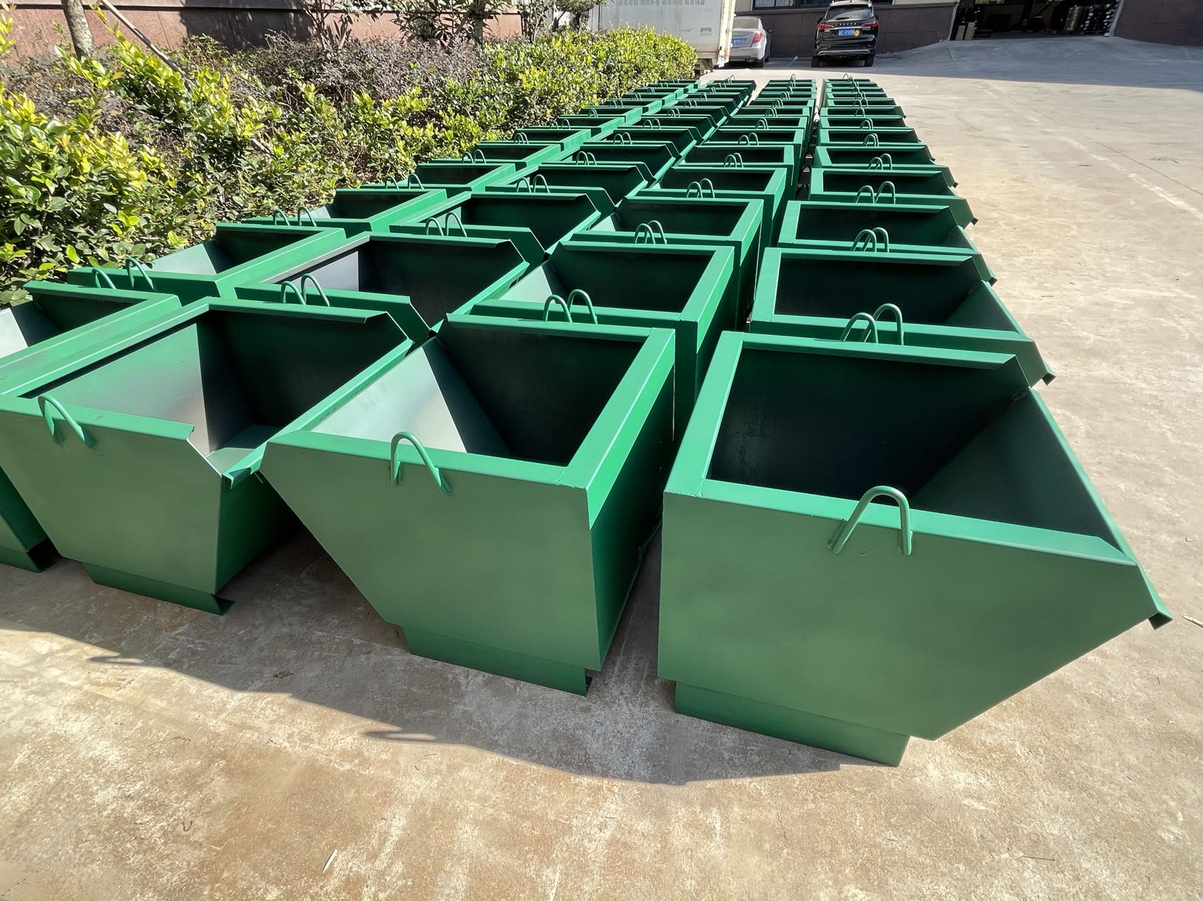 Standard parts storage bucket